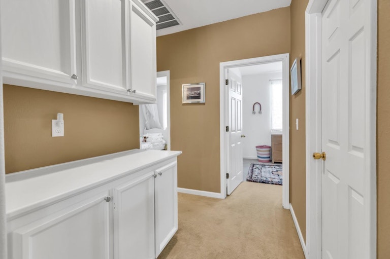 Photo 24 of 48 - 4223 Windsong St, Sacramento, CA 95834