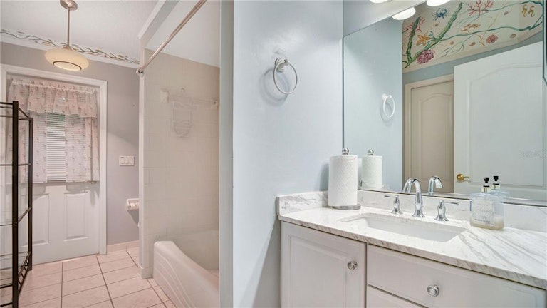 Photo 18 of 37 - 86 Wood Haven Dr, Palm Coast, FL 32164