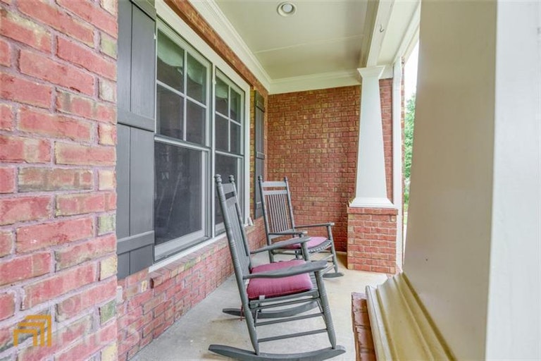 Photo 4 of 71 - 6021 Stillwater Pl, Flowery Branch, GA 30542