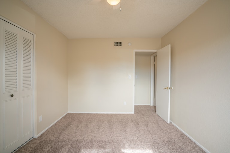 Photo 18 of 26 - 10612 N 47th Dr, Glendale, AZ 85304