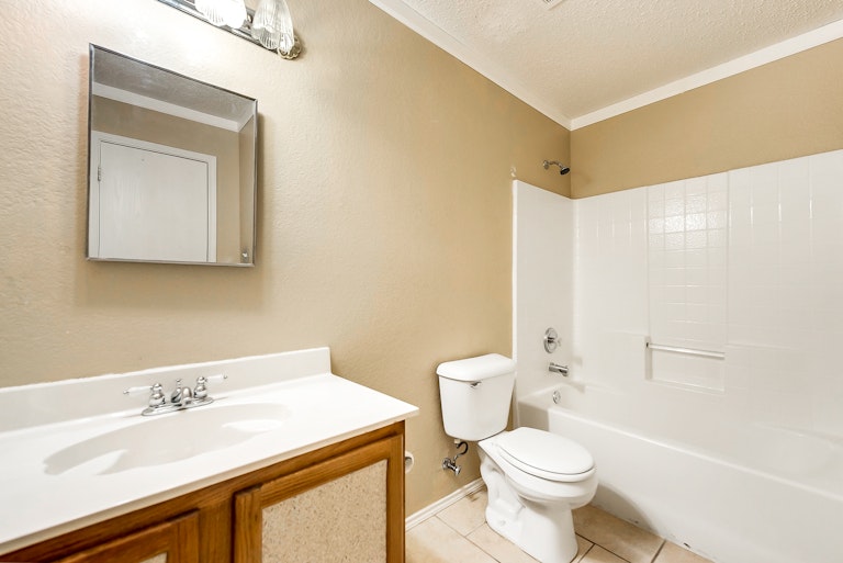 Photo 24 of 26 - 1105 Silent Star Ln, Denton, TX 76210