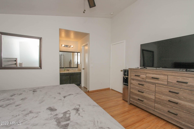 Photo 35 of 44 - 3048 W Zachary Dr, Phoenix, AZ 85027