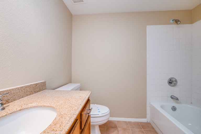 Photo 23 of 28 - 3849 E Tierra Buena Ln, Phoenix, AZ 85032