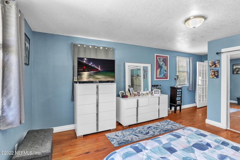 Photo 22 of 27 - 557 Laurina St, Jacksonville, FL 32216