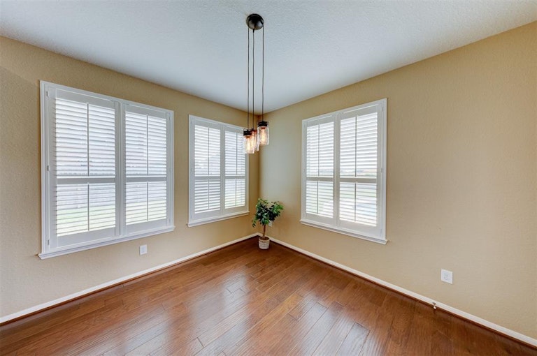 Photo 21 of 50 - 2240 Lakeway Dr, Friendswood, TX 77546
