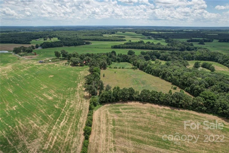 Photo 14 of 48 - 6215 Huggins Dairy Rd, Marshville, NC 28103
