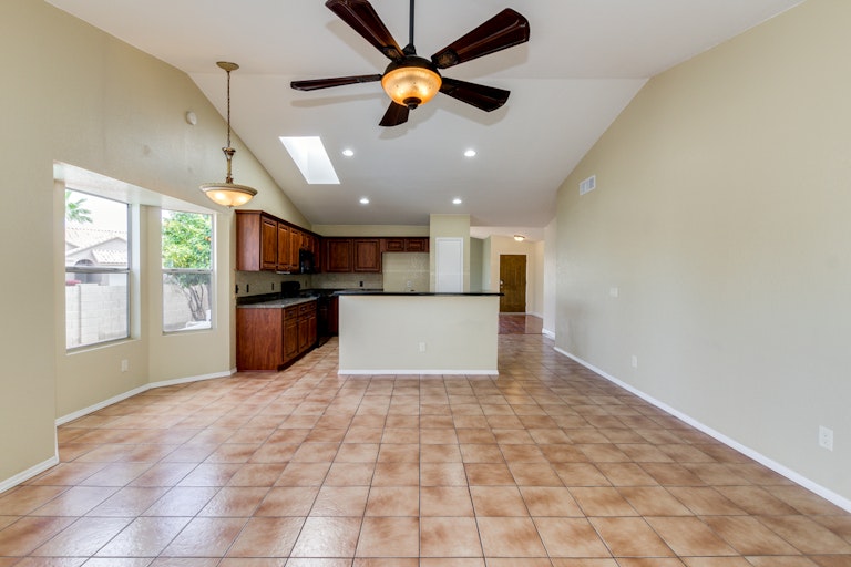 Photo 3 of 31 - 626 S Vine St, Chandler, AZ 85225