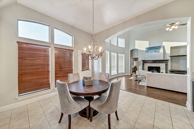 Photo 12 of 43 - 2740 Cape Pearl Dr, Grand Prairie, TX 75054