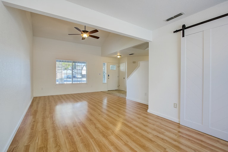Photo 6 of 36 - 1708 Branchwood Cir, Modesto, CA 95355