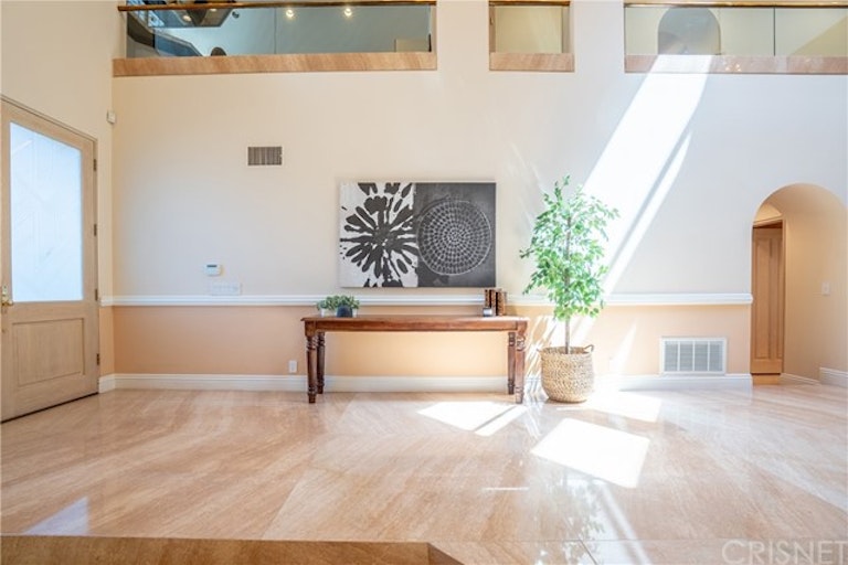 Photo 2 of 72 - 10214 Candleberry Ln, Northridge, CA 91324