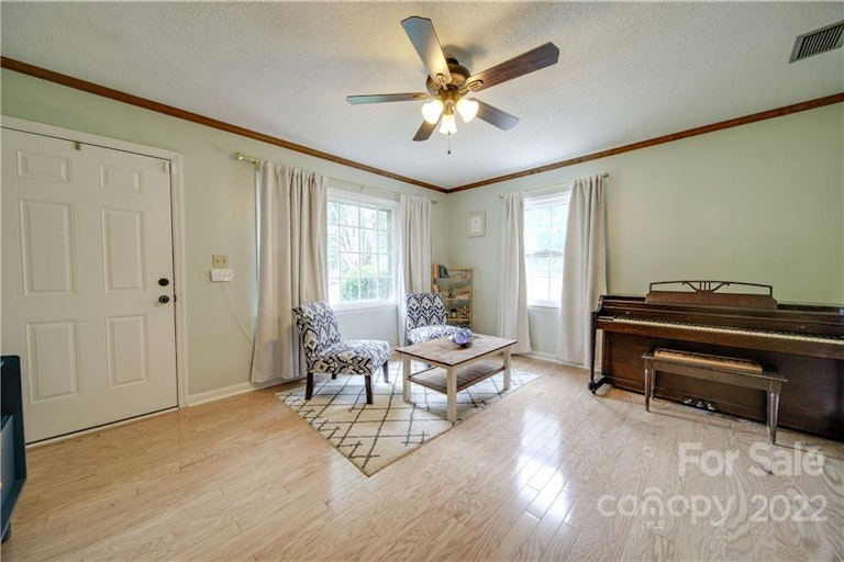 Photo 8 of 47 - 5802 Hillcrest Cir, Indian Trail, NC 28079
