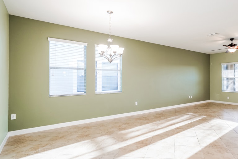 Photo 22 of 42 - 19303 Prairie Tree Pl, Tampa, FL 33647