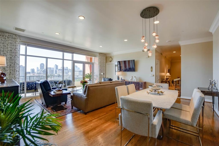 Photo 3 of 34 - 2828 Hood St #1106, Dallas, TX 75219