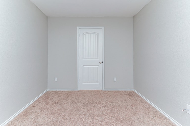 Photo 17 of 27 - 1420 N Houston St, Royse City, TX 75189