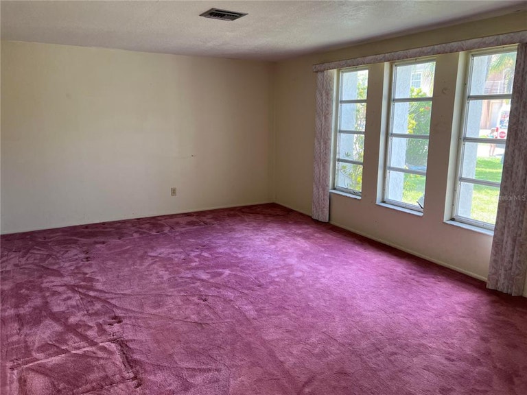 Photo 3 of 25 - 7431 Islander Ln, Hudson, FL 34667
