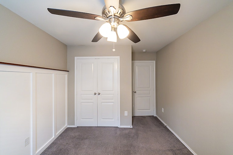 Photo 29 of 35 - 4411 Windmill Run Dr, Houston, TX 77069