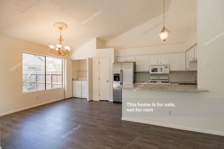 Photo 8 of 20 - 7510 E Beach Dr, Tucson, AZ 85715