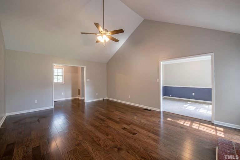 Photo 5 of 30 - 417 S Hollybrook Rd, Wendell, NC 27591