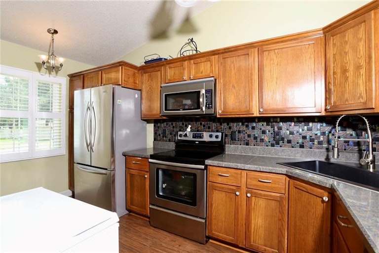 Photo 23 of 53 - 101 Hidden Arbor Ct, Sanford, FL 32773