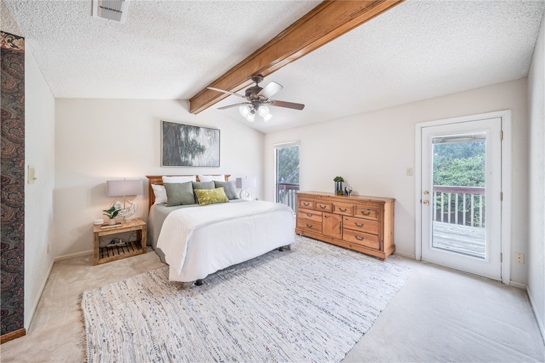 Photo 14 of 37 - 1501 Wilson Heights Dr, Austin, TX 78746