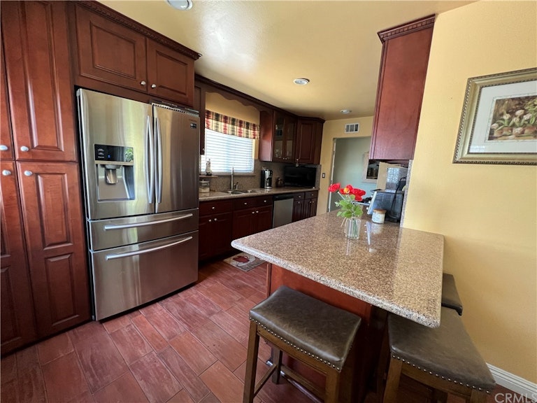 Photo 9 of 35 - 1662 S Bender Ave, Glendora, CA 91740