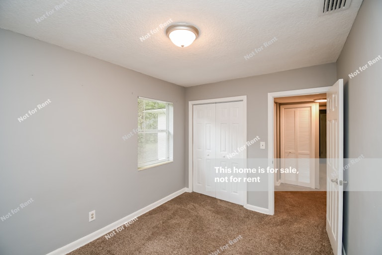 Photo 22 of 27 - 8858 Atter Ln, Jacksonville, FL 32216