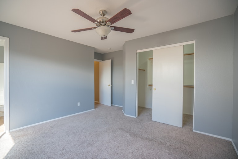 Photo 13 of 23 - 6605 W Whispering Wind Dr, Glendale, AZ 85310