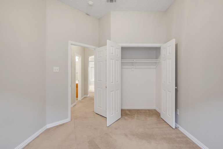 Photo 22 of 27 - 4612 Marguerite Ln, Fort Worth, TX 76123