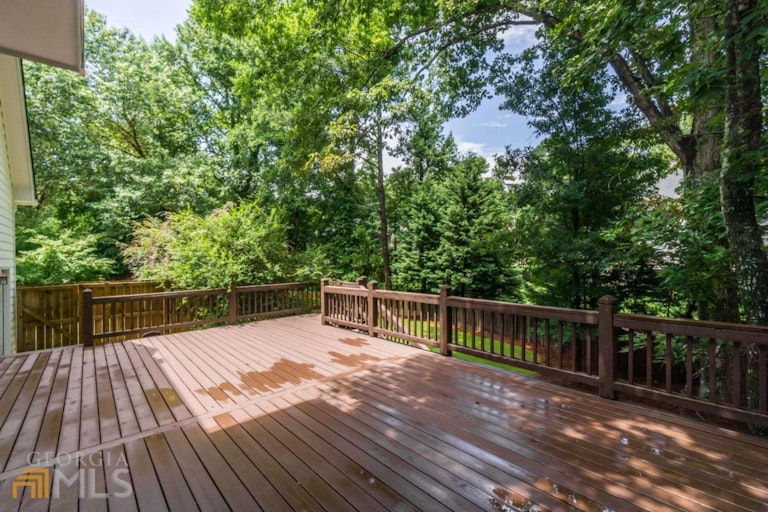 Photo 31 of 35 - 4502 Woodhall Way NE, Roswell, GA 30075
