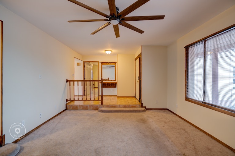 Photo 15 of 31 - 3407 W Evans Dr, Phoenix, AZ 85053