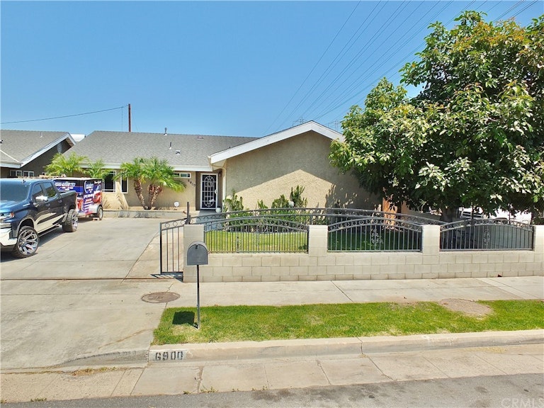 Photo 46 of 48 - 6900 N Atlantic Pl, Long Beach, CA 90805