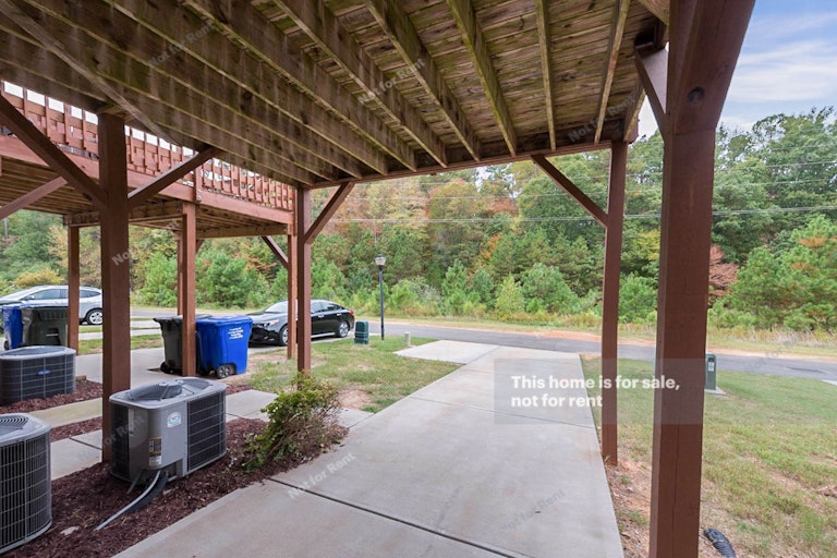 Photo 18 of 19 - 134 S Camellia St, Chapel Hill, NC 27516