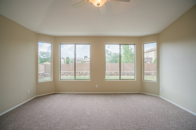 Photo 18 of 32 - 15637 W Yucatan Dr, Surprise, AZ 85379