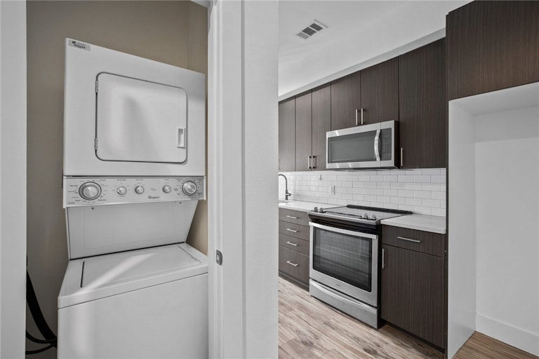 Photo 10 of 16 - 6444 Burnet Rd #205, Austin, TX 78757