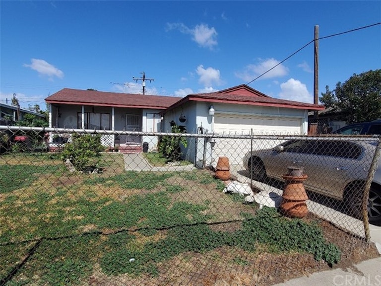 Photo 1 of 18 - 815 W 156th St, Compton, CA 90220