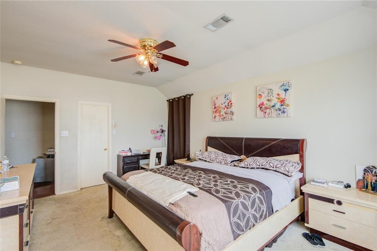 Photo 35 of 50 - 16651 Keegans Ridge Way Dr, Houston, TX 77083