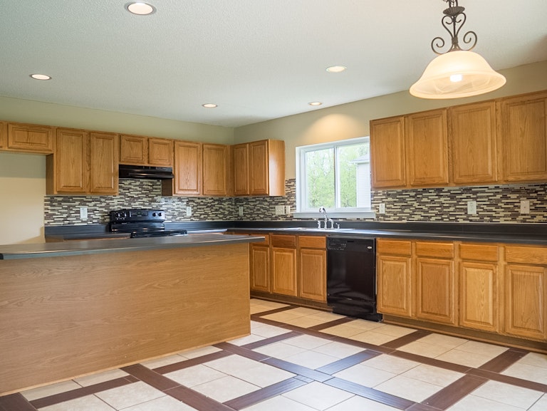 Photo 7 of 37 - 508 Hillview Dr, Durham, NC 27703
