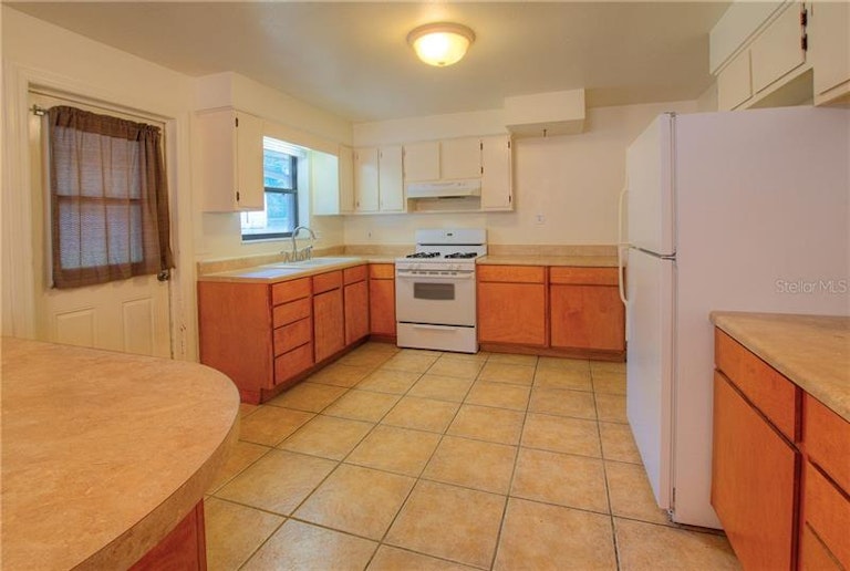 Photo 10 of 25 - 630 Candyce Ave, Lakeland, FL 33815