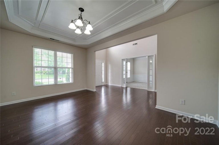 Photo 6 of 32 - 6727 Coral Rose Rd, Charlotte, NC 28277