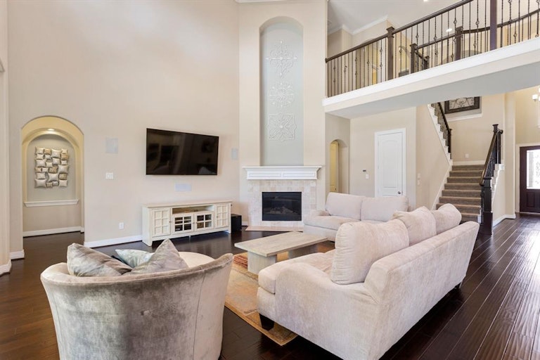 Photo 10 of 50 - 5122 Kirbster Ln, Missouri City, TX 77459