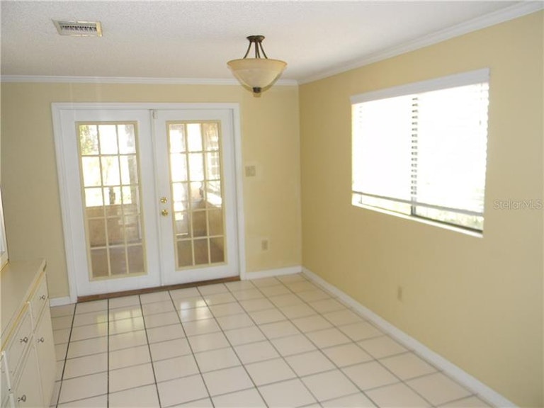 Photo 7 of 18 - 1159 7th St S, Safety Harbor, FL 34695