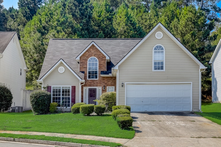 Photo 1 of 35 - 165 Buffington Dr, Union City, GA 30291