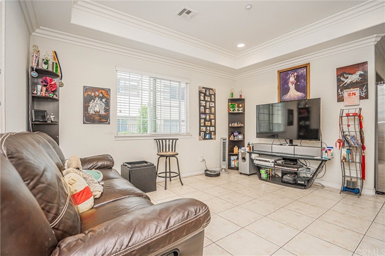 Photo 6 of 12 - 529 S Orange Ave Unit A, Monterey Park, CA 91755