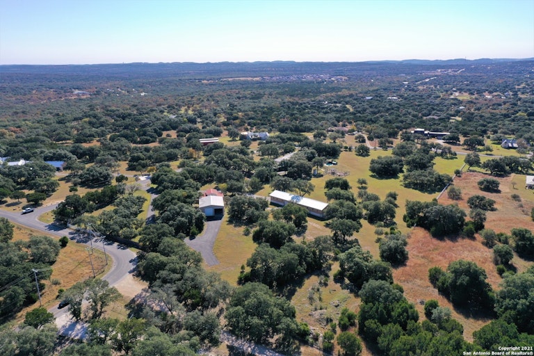 Photo 40 of 51 - 31925 Rolling Acres Trl, Boerne, TX 78015