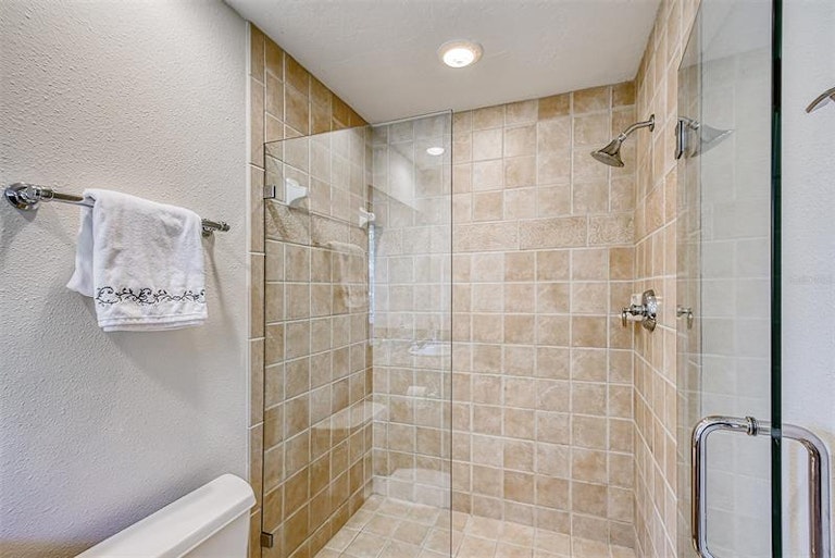 Photo 32 of 76 - 3550 Fair Oaks Ln, Longboat Key, FL 34228