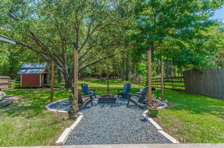 Photo 20 of 24 - 16930 Creek Line Dr, Friendswood, TX 77546