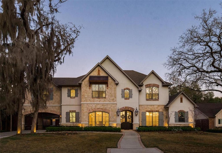 Photo 1 of 9 - 635 Cherrybark Ln, Houston, TX 77079