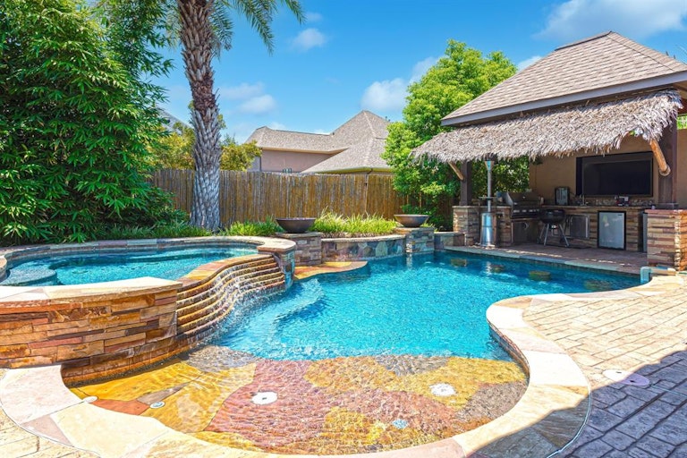 Photo 32 of 39 - 17607 Wagner Point Ct, Tomball, TX 77377
