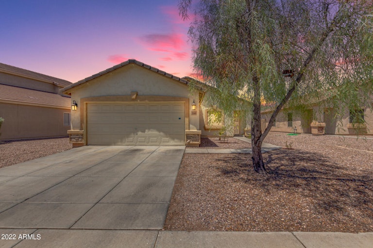 Photo 1 of 25 - 1550 S 228th Ln, Buckeye, AZ 85326