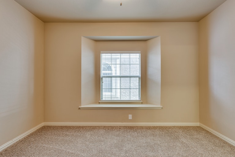 Photo 23 of 38 - 14017 Blueberry Hill Dr, Little Elm, TX 75068